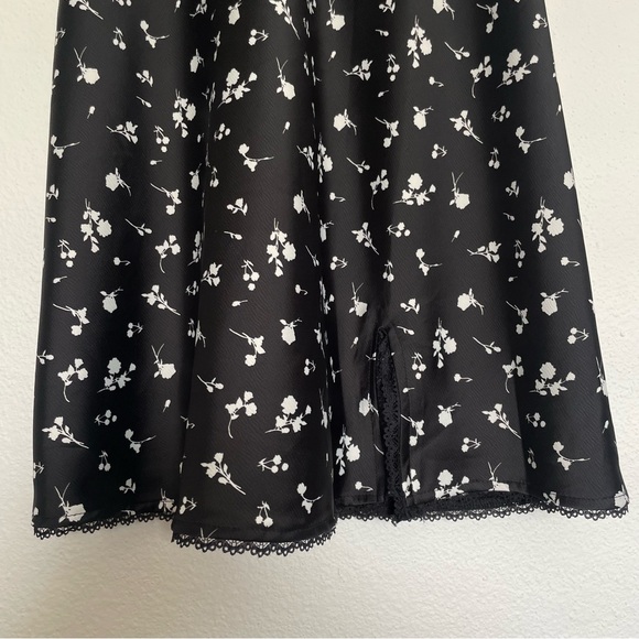 Wild Fable Lace Trim Silky Black Floral Slip Dress MEDIUM - Picture 7 of 9